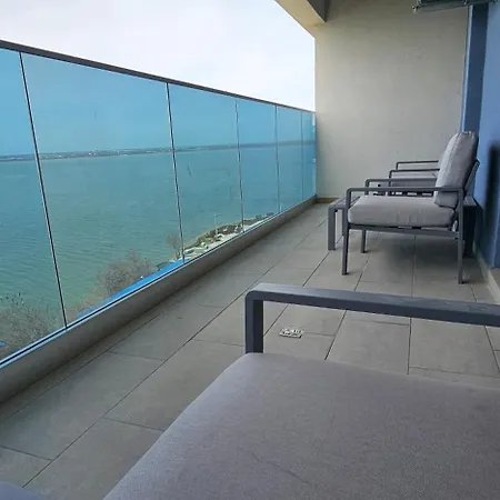 Panoramic View Boutique מאמאיה